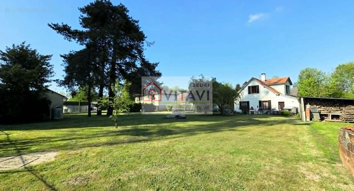 Maison à LA NEUVILLE-D'AUMONT