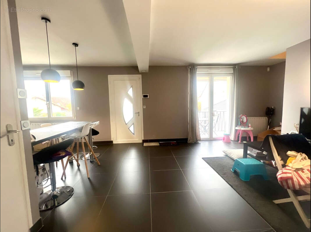 Maison à SARTROUVILLE