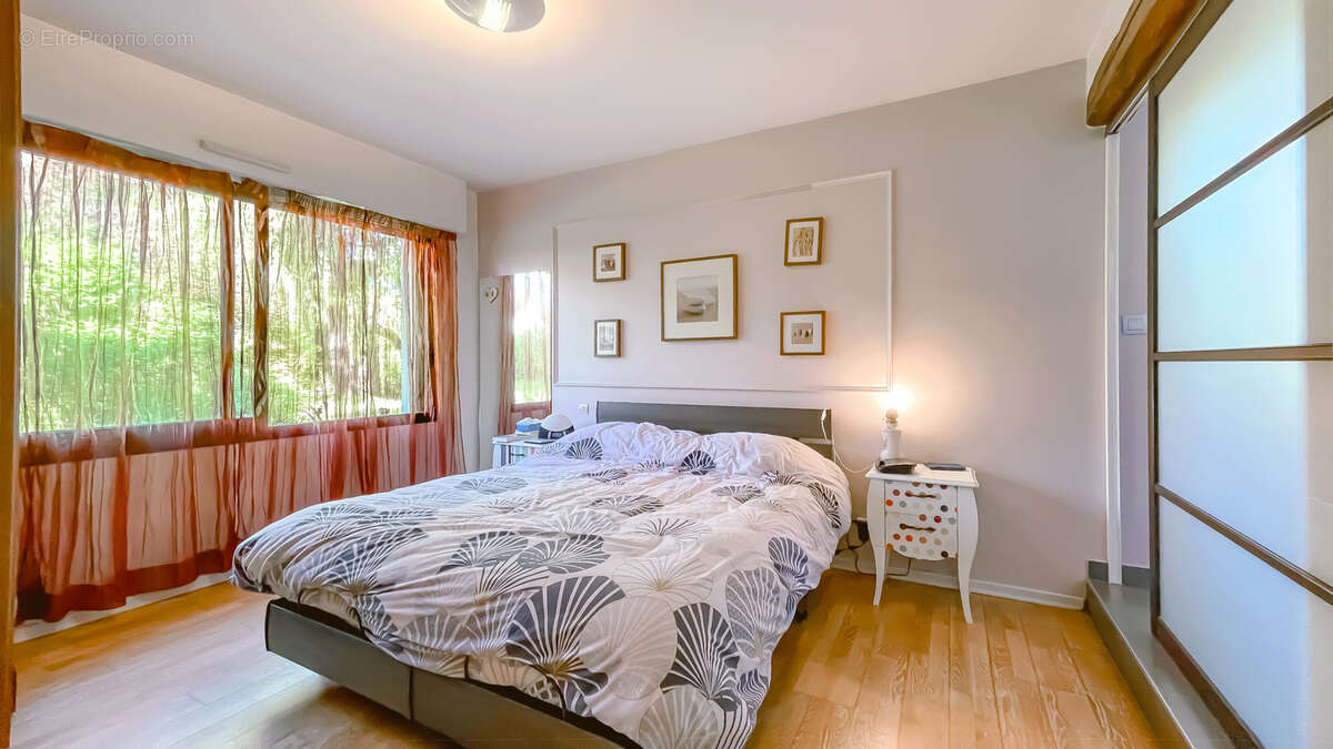 Maison à YVRE-L'EVEQUE