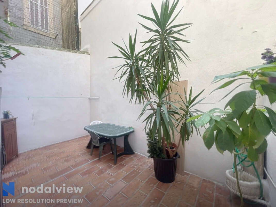 Appartement à MARSEILLE-3E