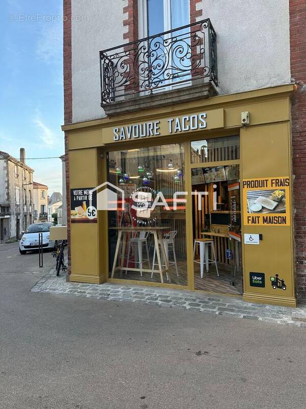 Photo 1 - Commerce à CHOLET