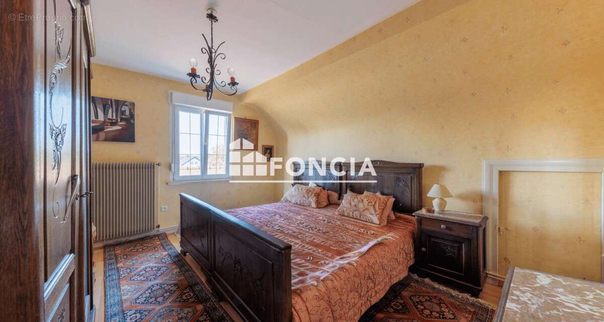 Spacieuse maison familiale de 174 m² avec terrain de 4 481 m² dont 3 500 m² constructibles - photo 10
