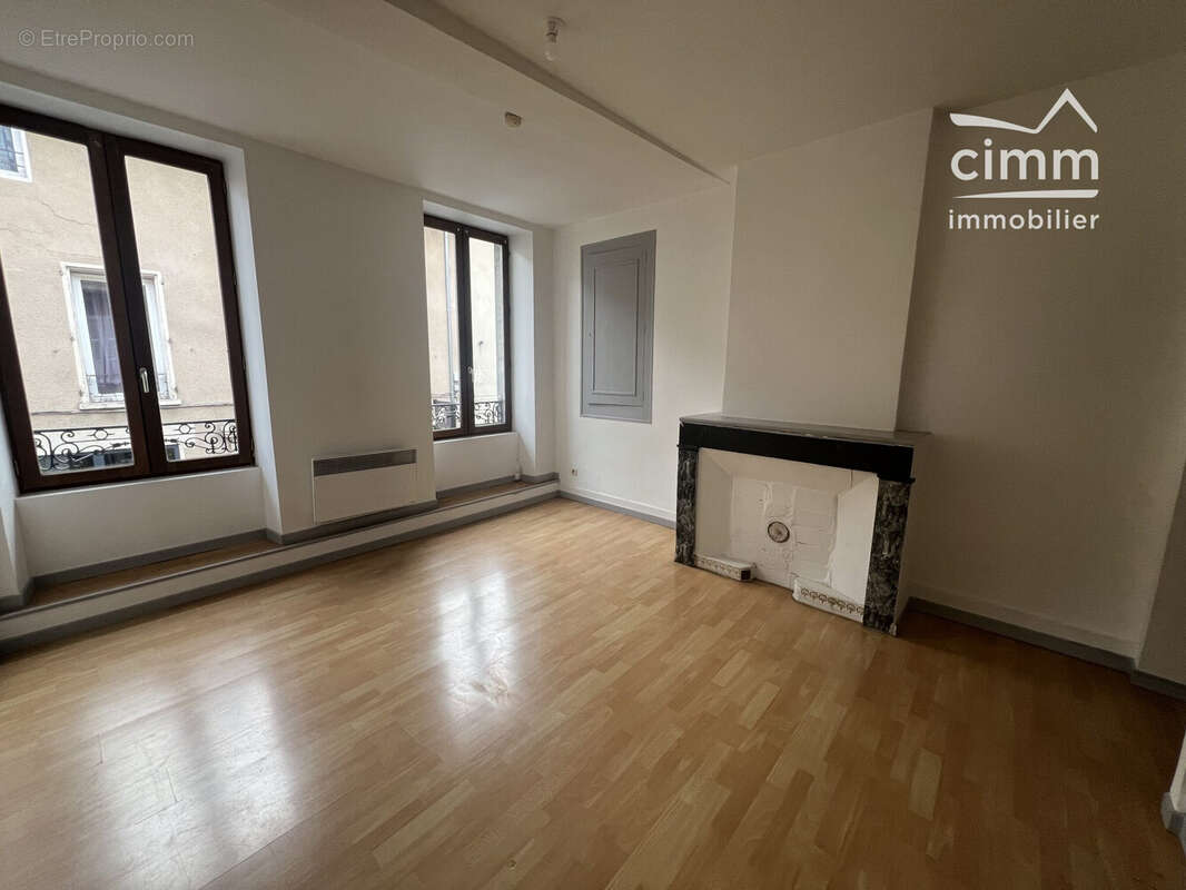 Appartement à LA COTE-SAINT-ANDRE