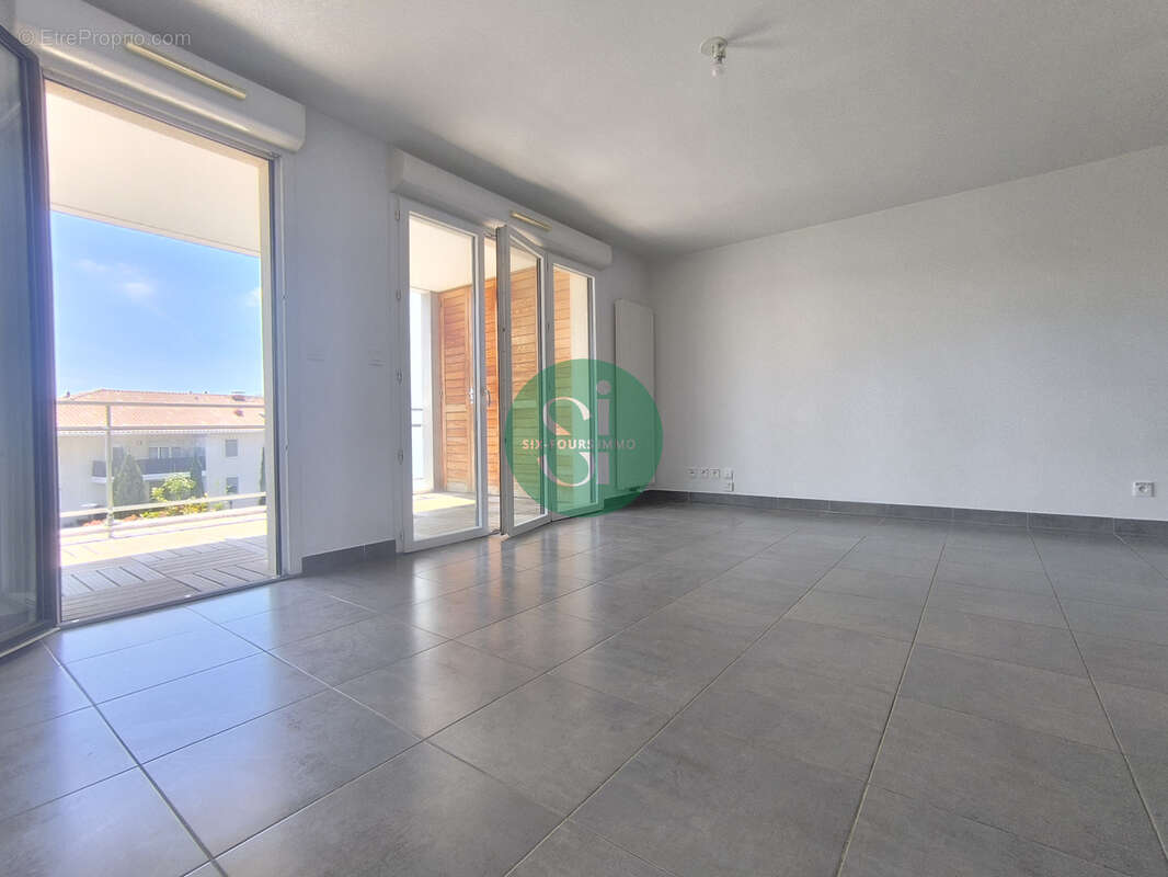 Exclusivite - elegant t3 avec terrasse, box - six fours les plages - photo 6