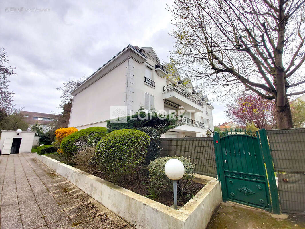 Appartement à LE RAINCY