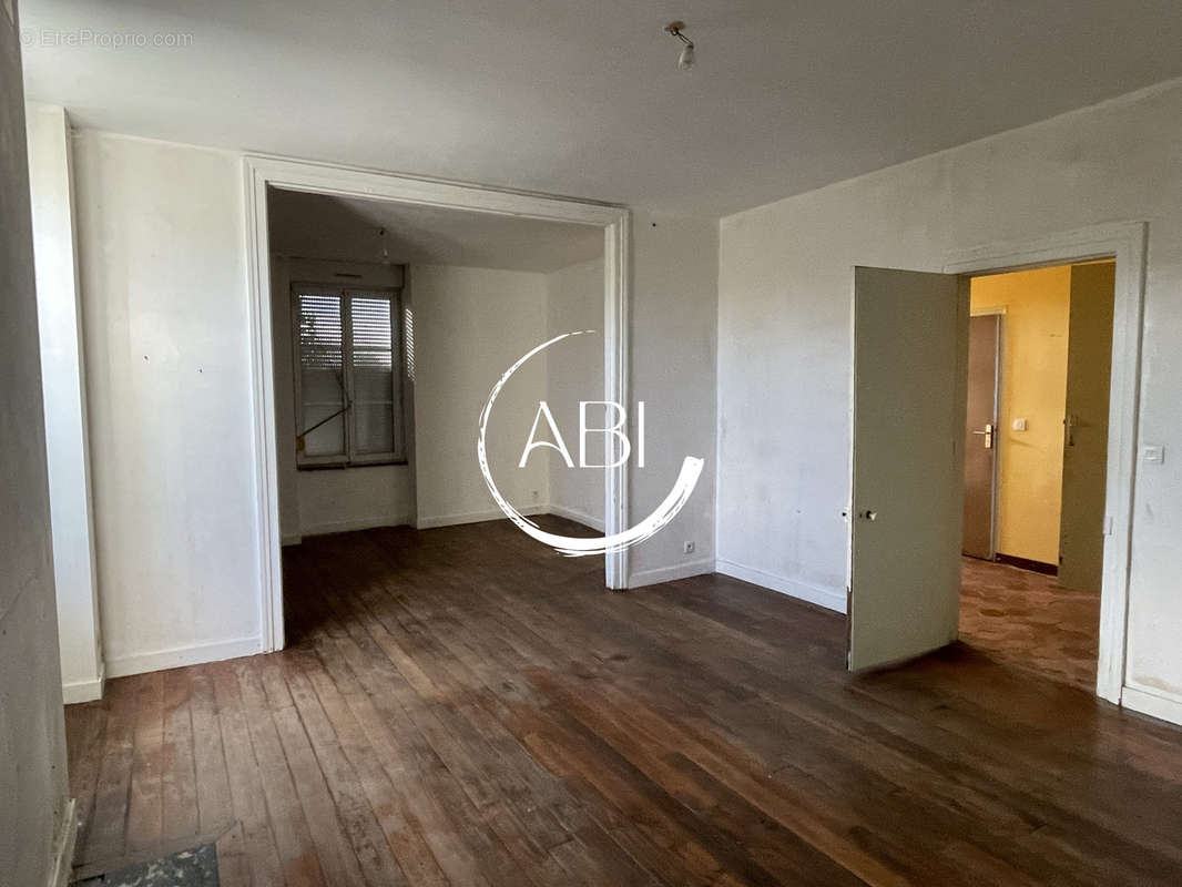 Maison à JOUE-DU-BOIS