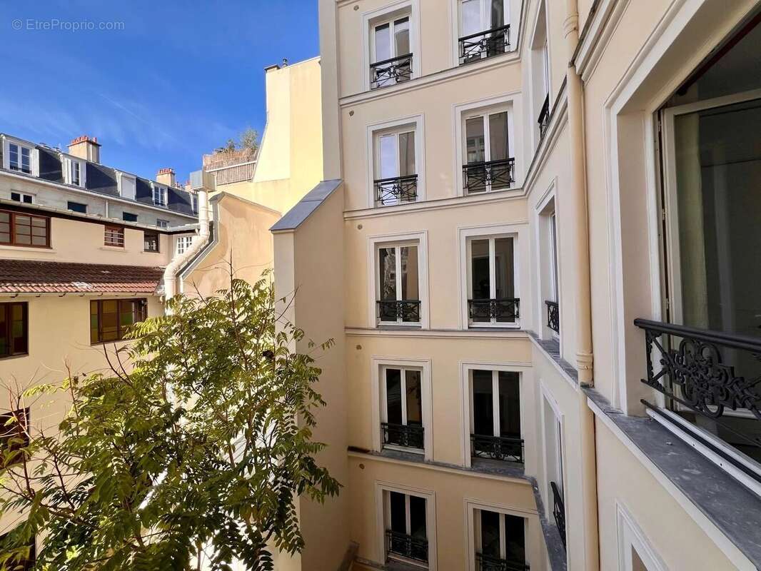 Appartement à PARIS-7E