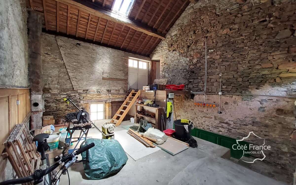 Maison à MONTHERME
