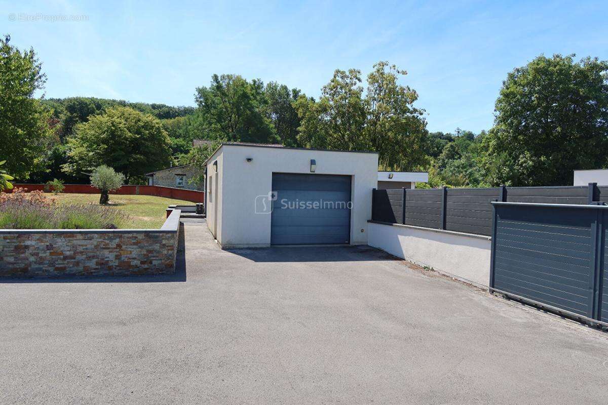 Maison d'architecte Geneuille 6 pièce(s) 145 m2 - photo 4