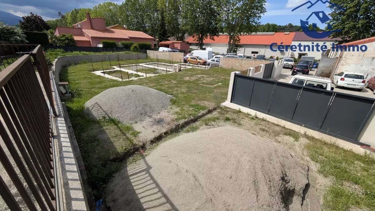Terrain à CERET