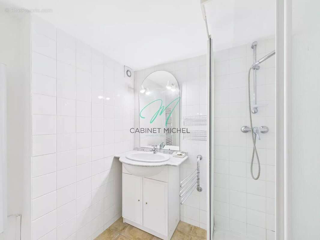 Maison à CHATEAUNEUF-GRASSE