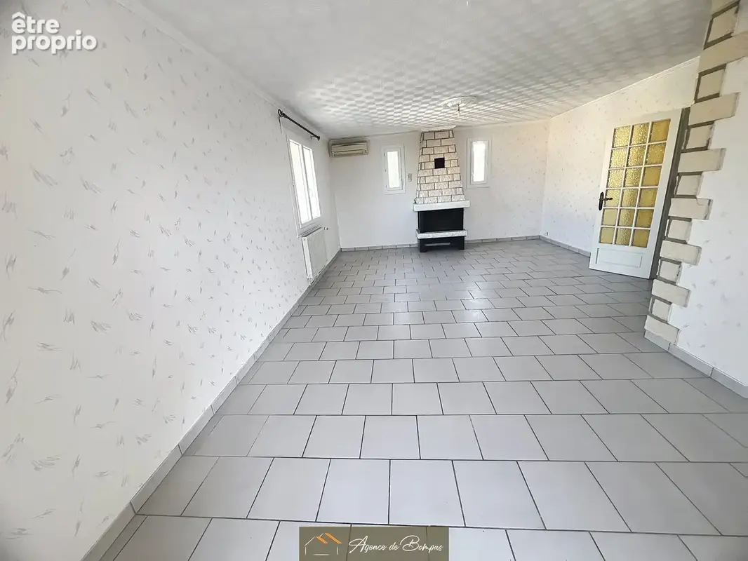 Secteur residentiel - villa 3 faces 169 m2 hbts  sur 401 m2 de terrain  - jardin - - photo 4