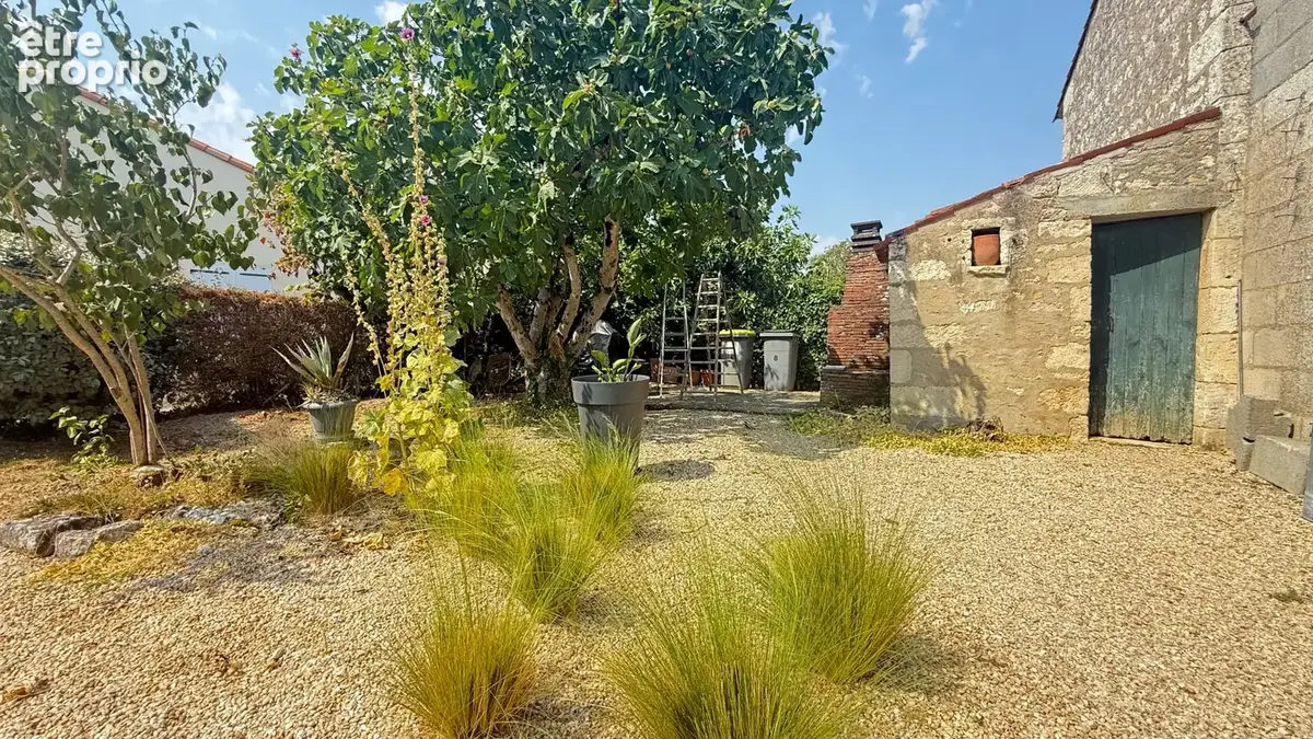 Maison en pierre centre bourg de coulon - photo 2