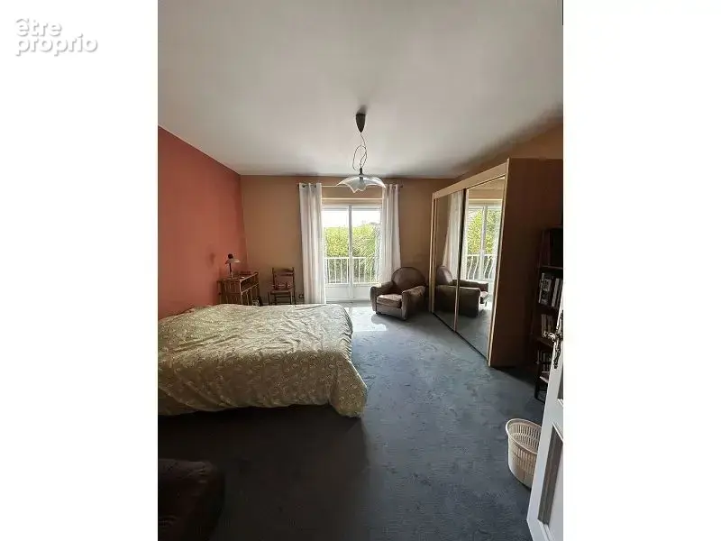 Maison 239 m² à Feurs  - photo 9