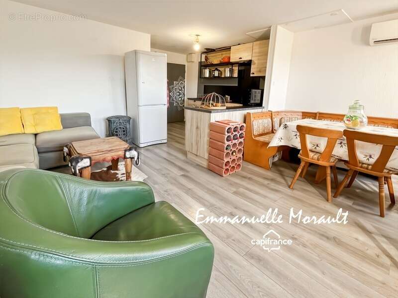 Appartement à BAGNOLS-EN-FORET