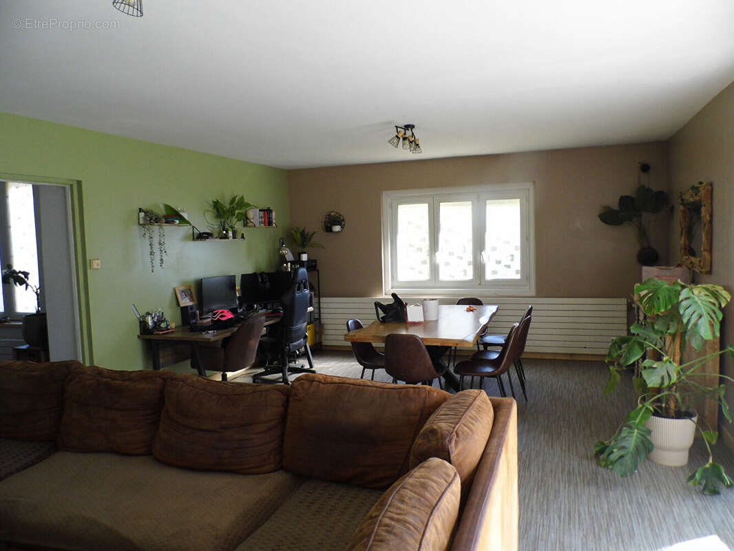 Maison à VAUX-ANDIGNY