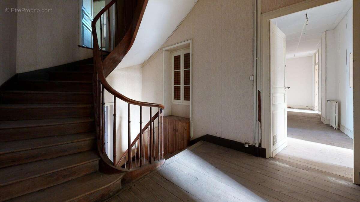 ImmeublecentrevilleStaircase 2 - Maison à SARLAT-LA-CANEDA