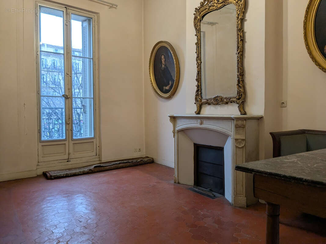 Appartement à MARSEILLE-6E