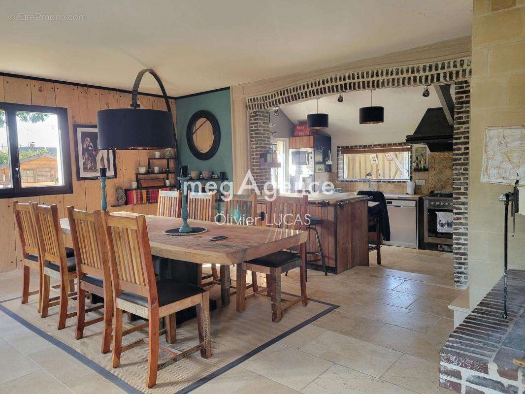 Maison à SAINT-HYMER