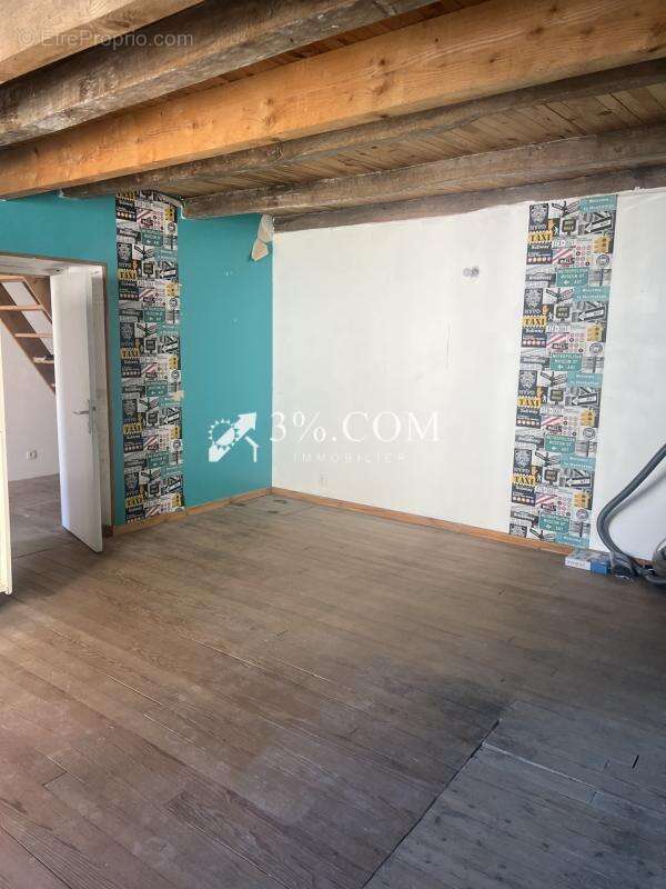 3%. com immobilier à  iteuil - photo 12