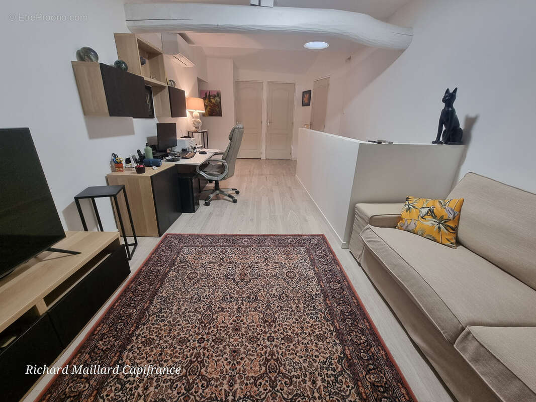 Maison de caractère de 1889, entièrement rénovée, sur un terrain arboré de 2 450 m² - Finhan (82) - photo 11