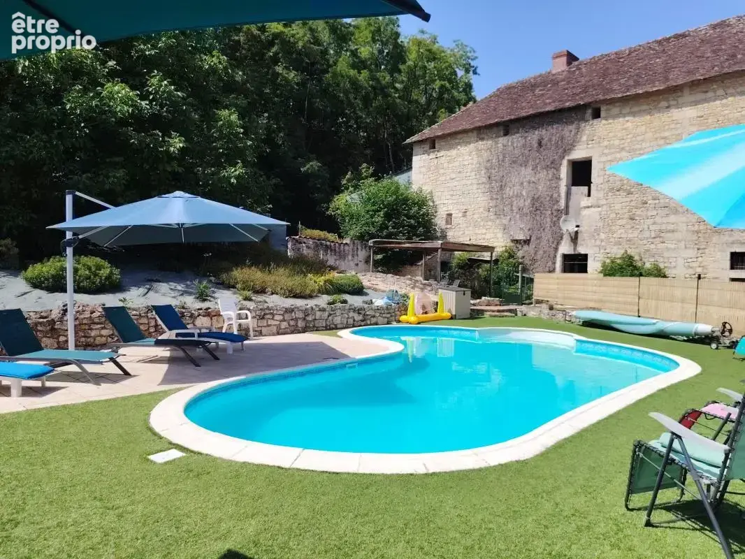 Maison à VAUX-SUR-VIENNE
