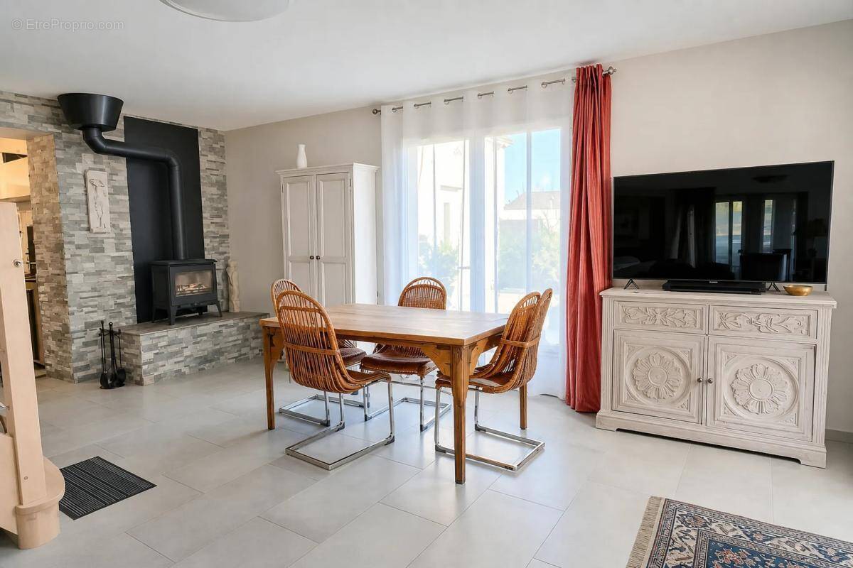 Maison à SELOMMES