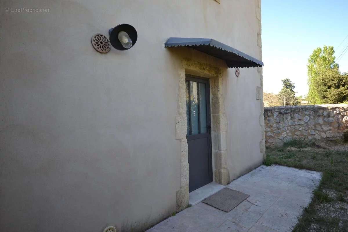 Maison à SAINT-HILAIRE-D'OZILHAN