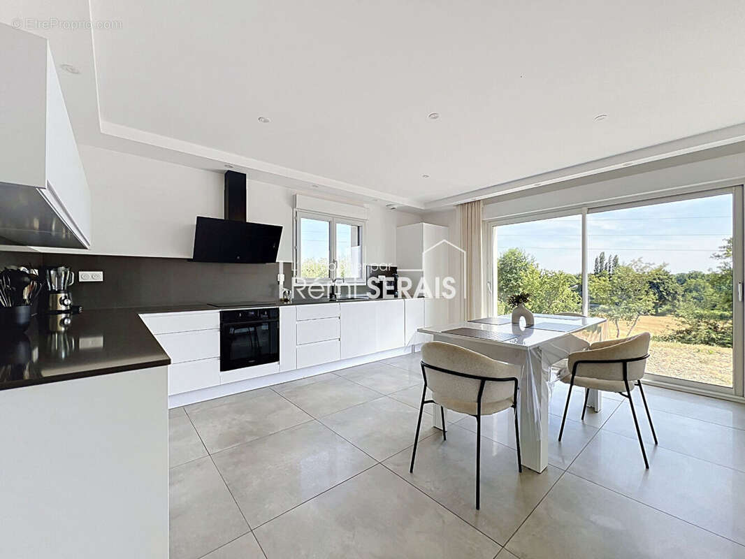 Maison contemporaine à Flers avec sous-sol exceptionnel et prestations modernes - photo 5