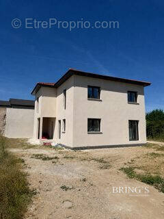 Appartement à SILLANS