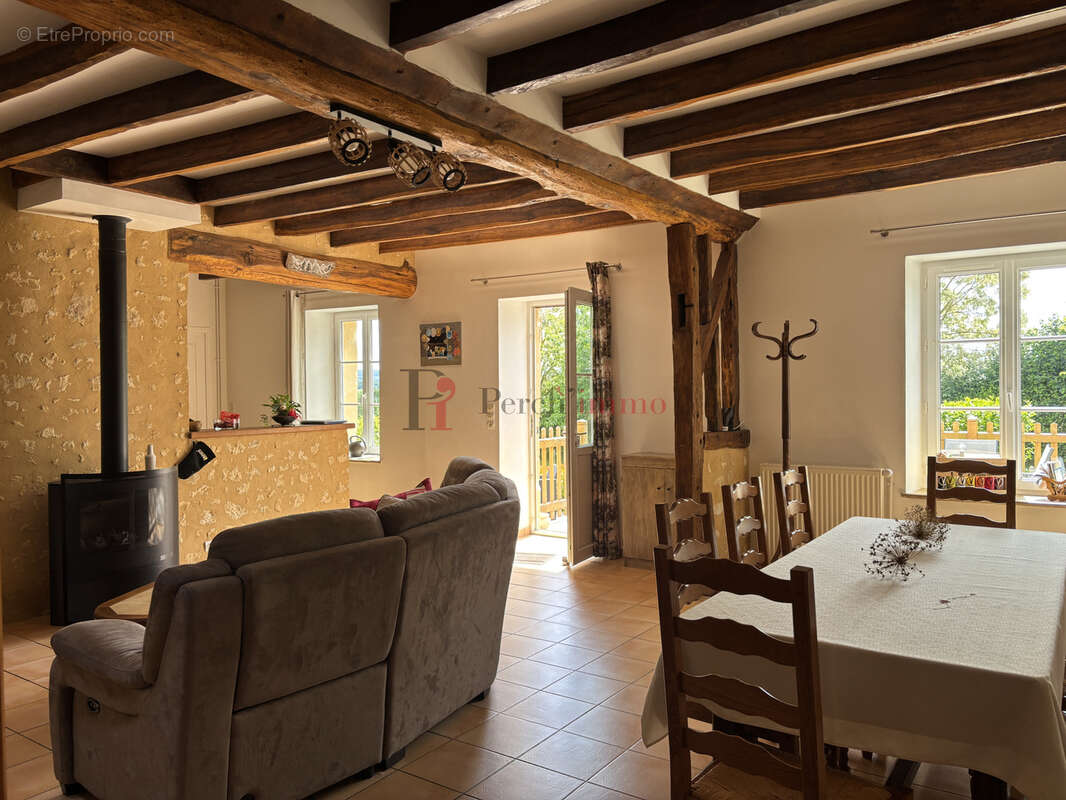 Maison à LE PIN-LA-GARENNE