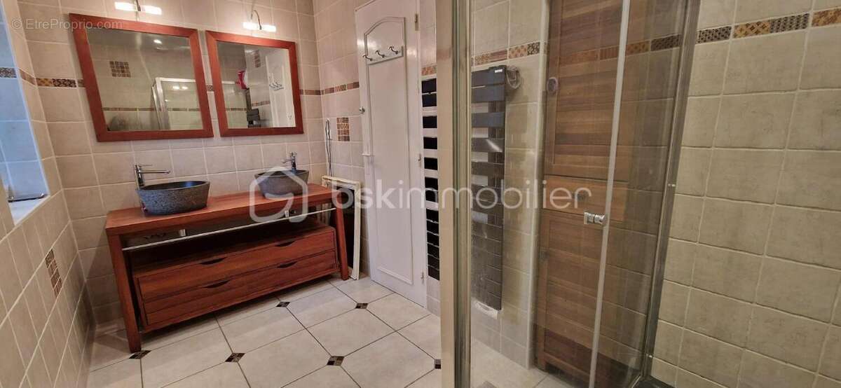 Maison à CLOS-FONTAINE