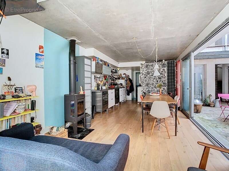 Appartement à PARIS-20E