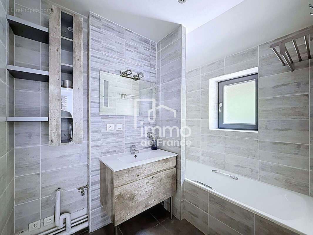 Appartement à BELLEGARDE-SUR-VALSERINE