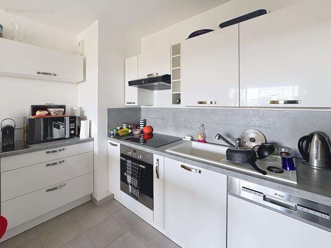 Appartement à ROQUEBRUNE-SUR-ARGENS