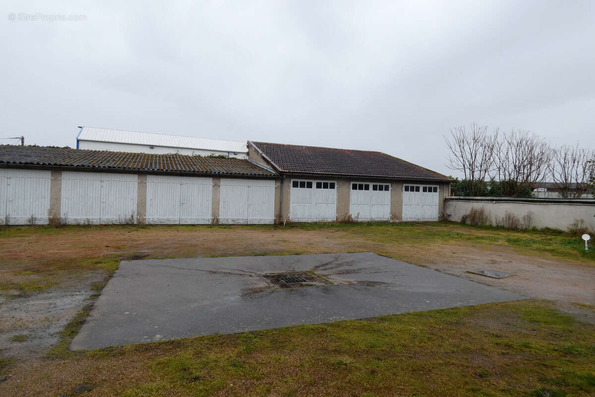 Parking à MONTLUCON