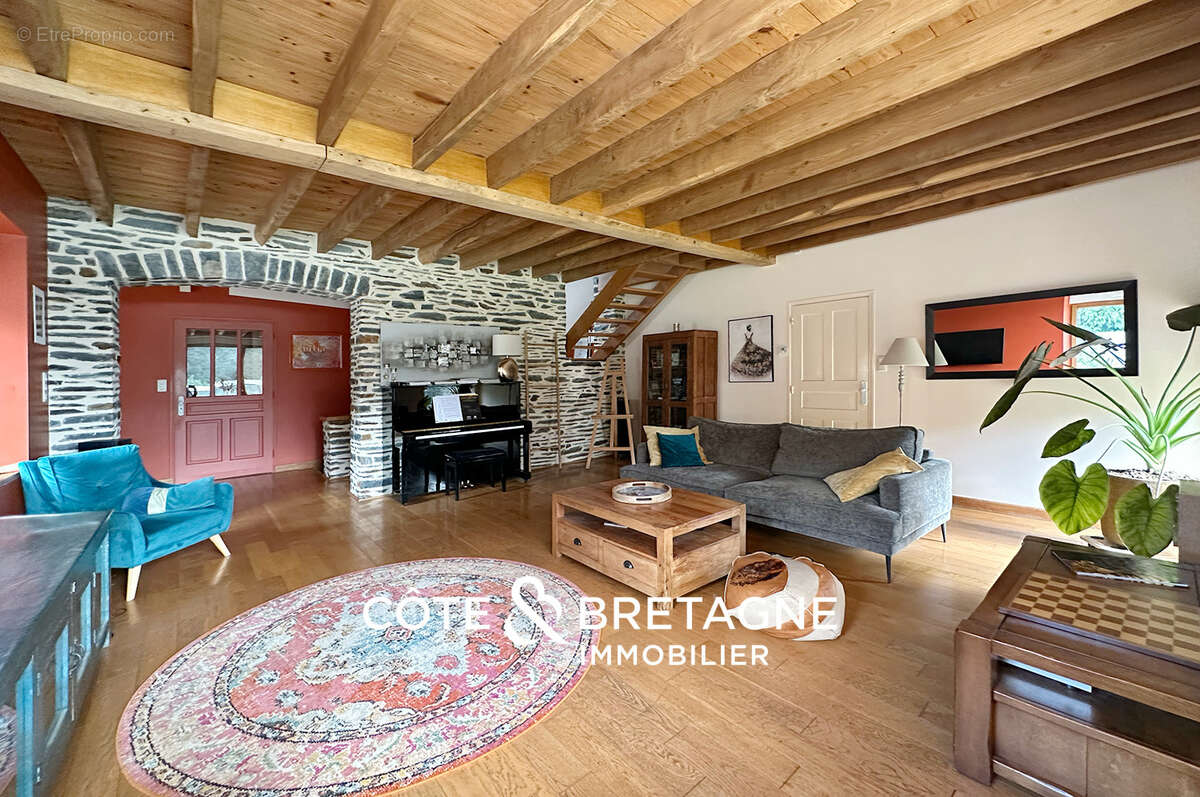 Maison à MALESTROIT