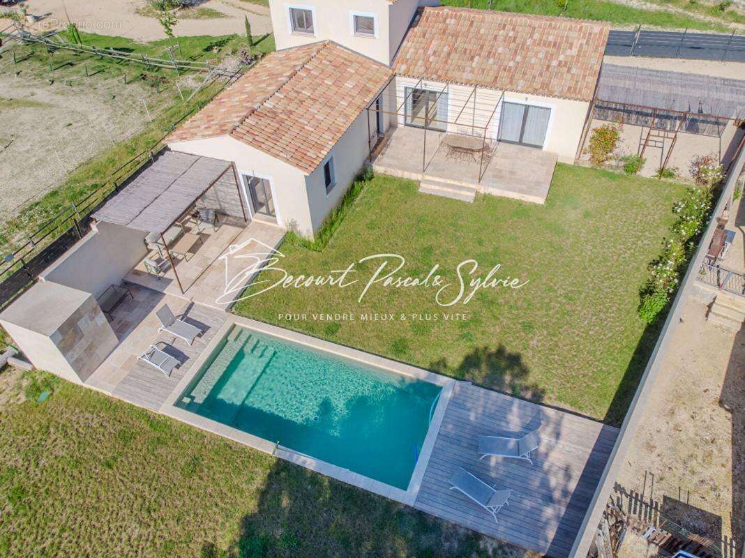 Maison à SAINT-SATURNIN-LES-APT