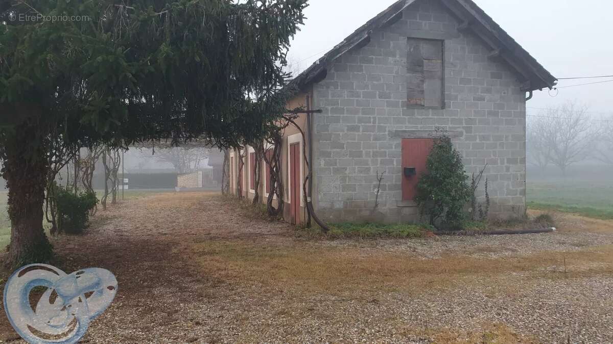Maison à BEYNAC-ET-CAZENAC
