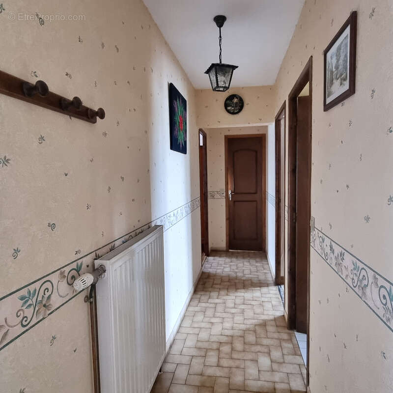 Maison à MONTGIVRAY