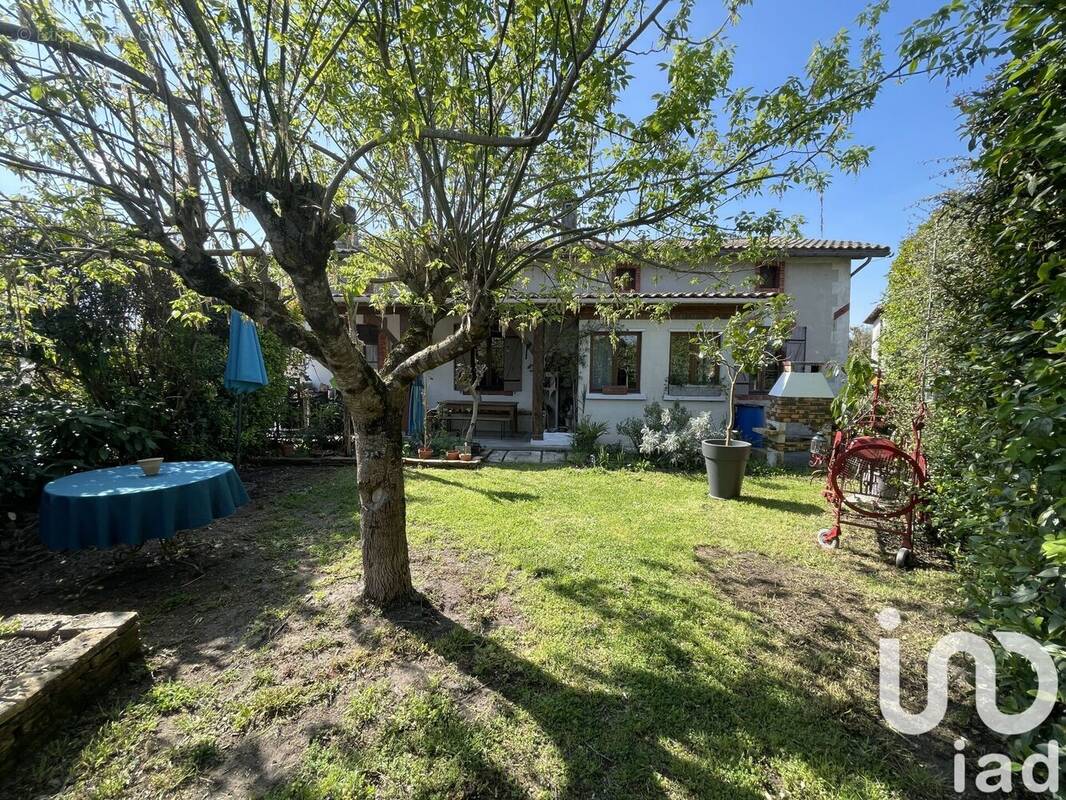 Photo 1 - Maison à BELIN-BELIET