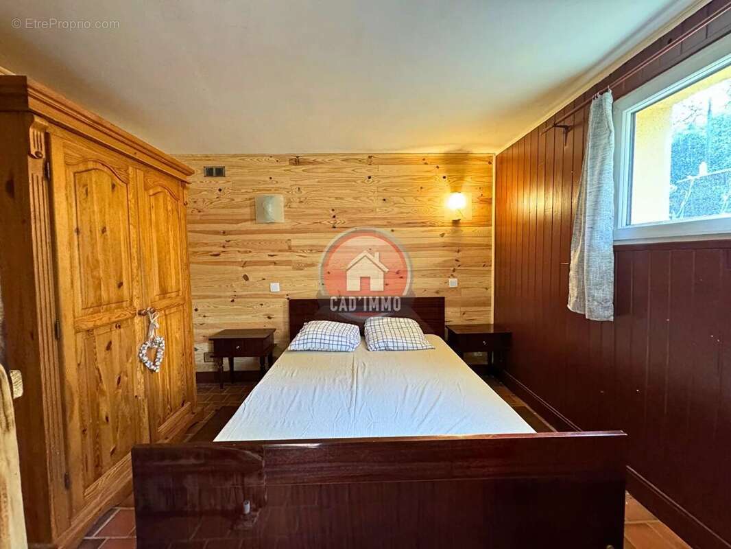 Maison à LE BUISSON-DE-CADOUIN