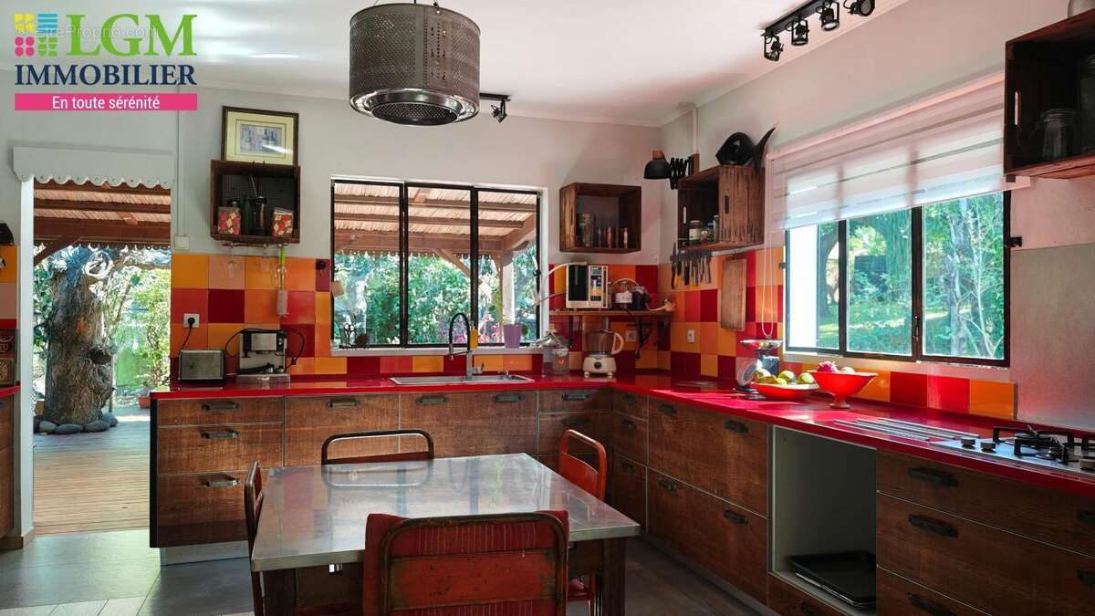 Maison à LA PLAINE-DES-PALMISTES