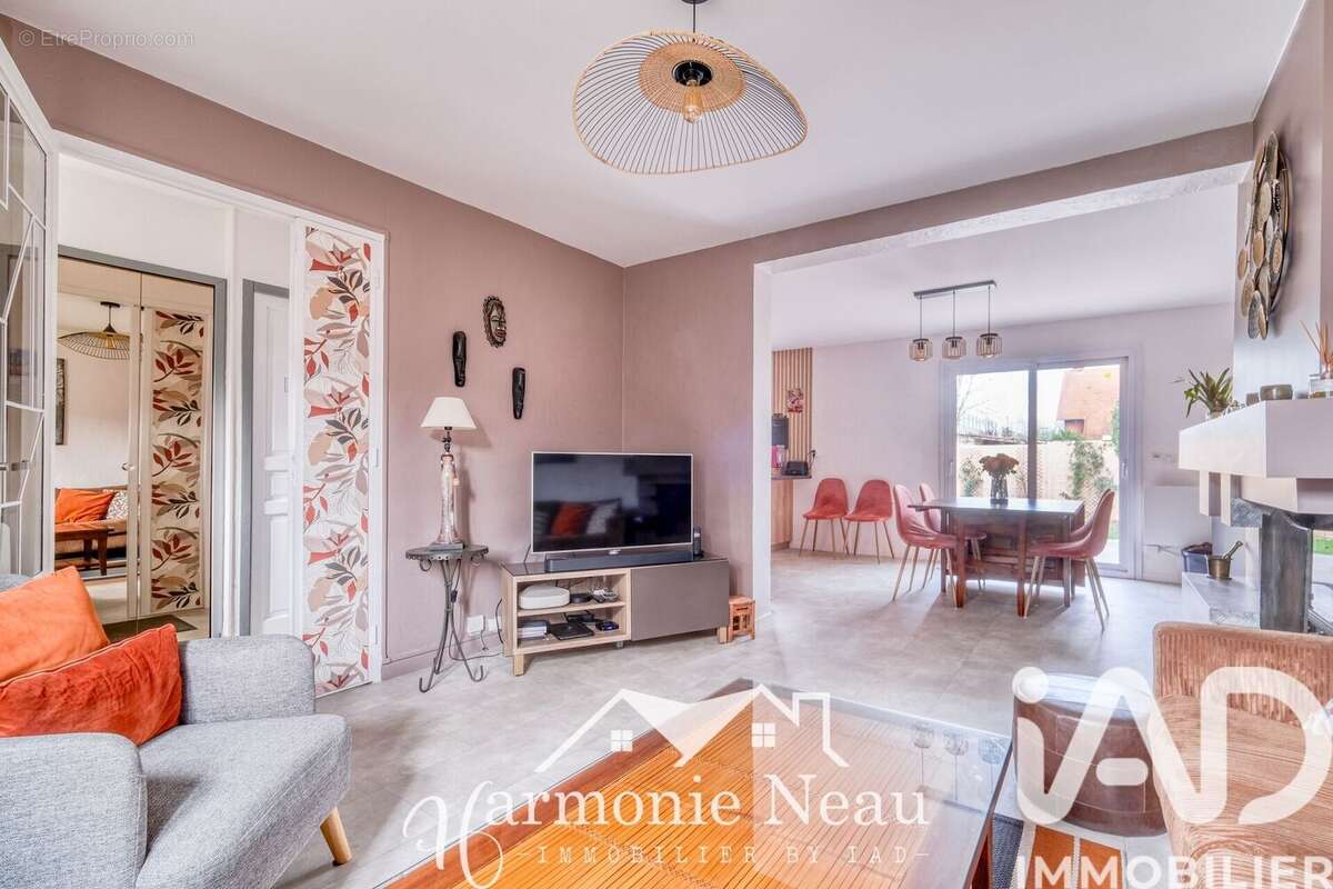 Photo 2 - Maison à LE BLANC-MESNIL