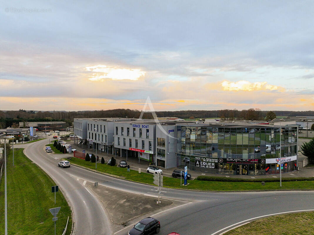 Commerce à NOGENT-LE-PHAYE