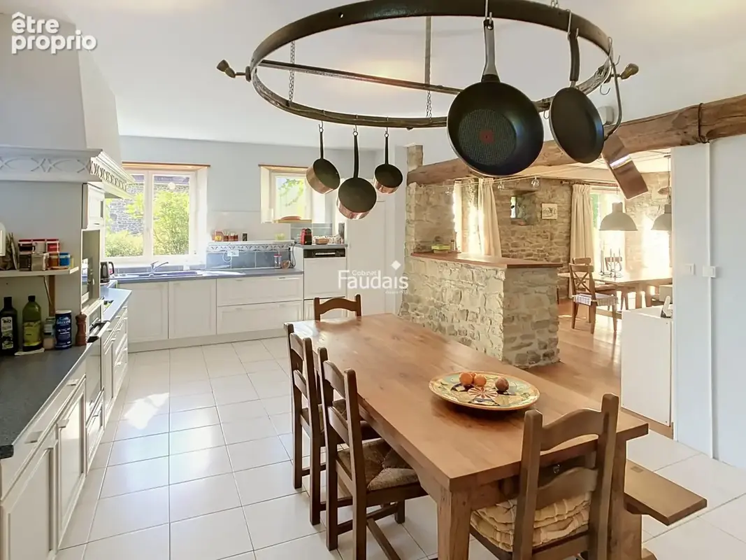 Maison 8 pièces 240 m² à vendre à Cerisy-La-Salle (50210) - photo 4