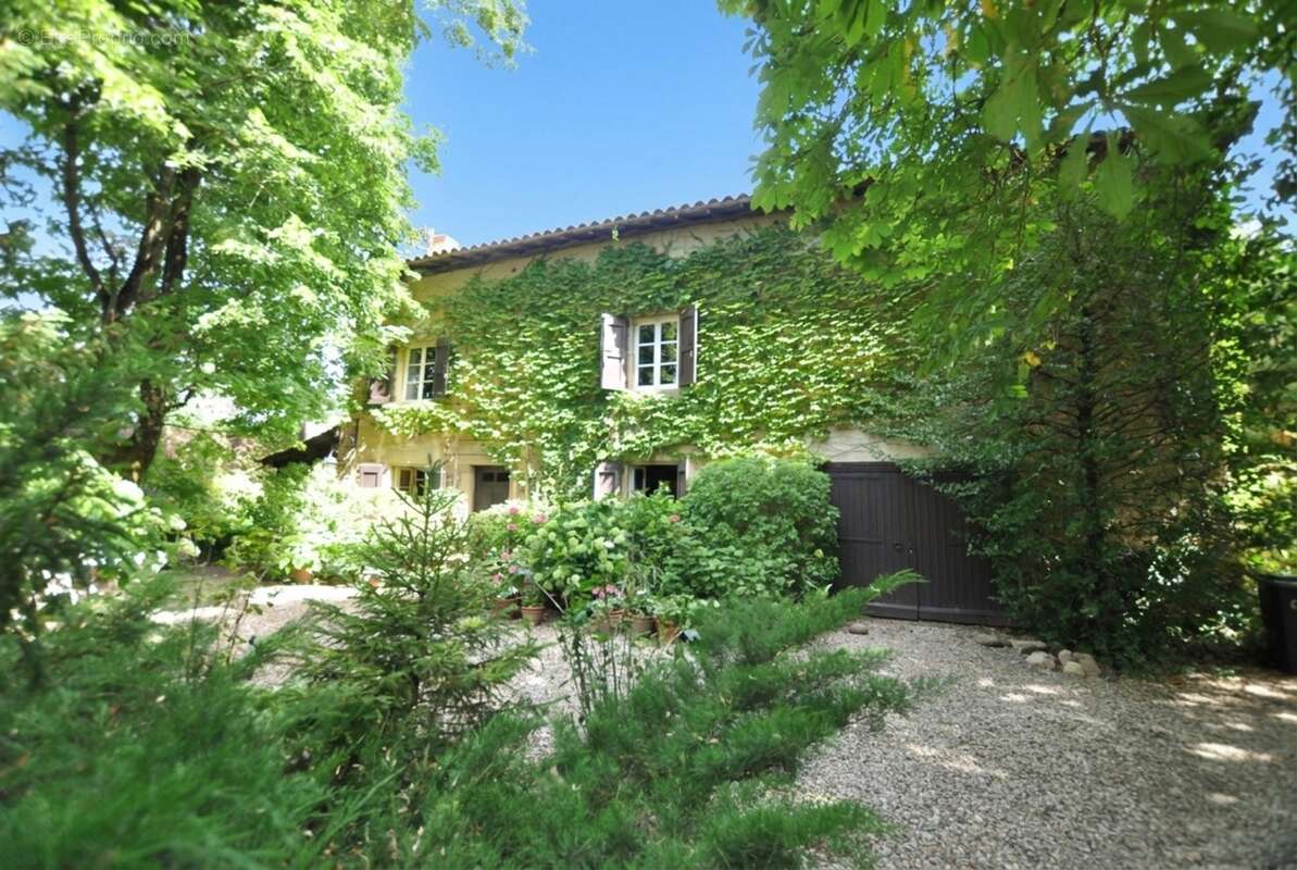 Maison de campagne dans parc arboré 3000 m². Moissieu sur Dolon 38270 - photo 2
