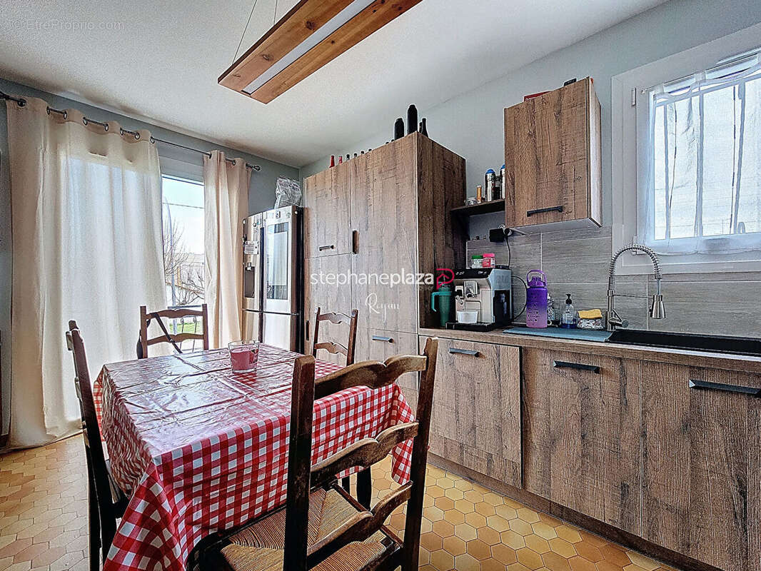 Maison à SAINT-GEORGES-DE-DIDONNE