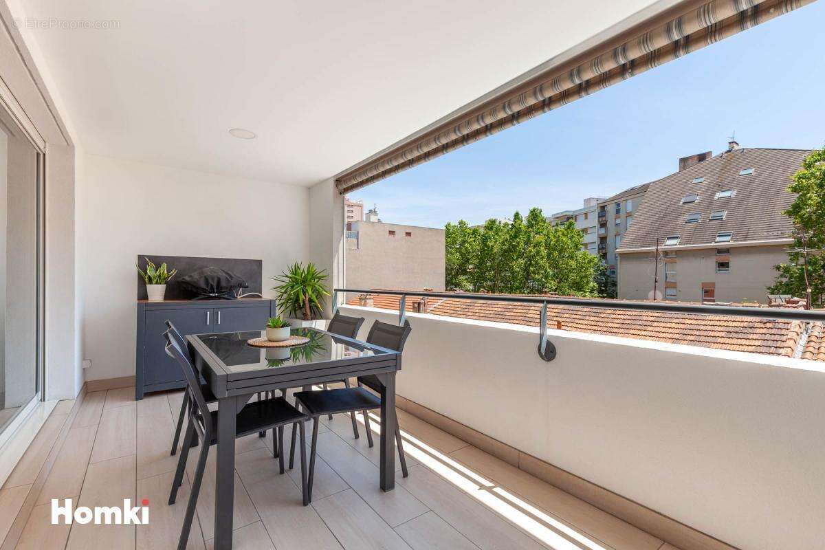 Appartement à MARSEILLE-5E