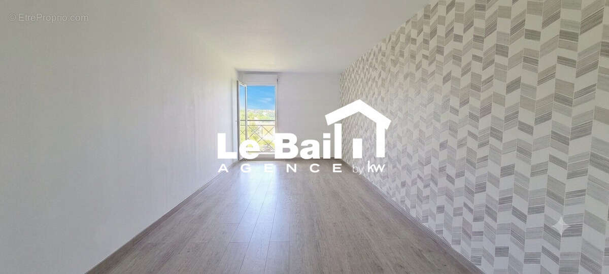 Appartement 60 m² à Osny  - photo 6